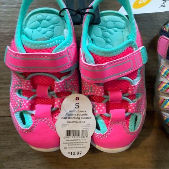 New closed toe sandals 2 pairs - Picture 5 of 5